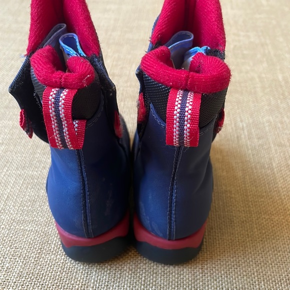 Lands End Navy and Red snow boots - Picture 6 of 11